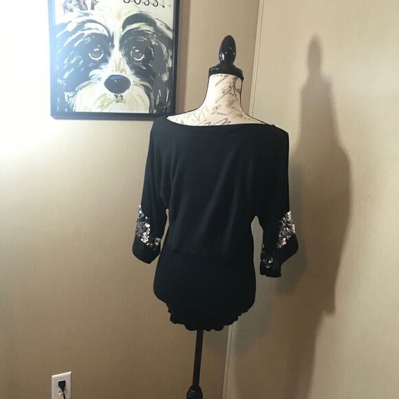 Studio Y size medium black knit pull over silver - Picture 6 of 15